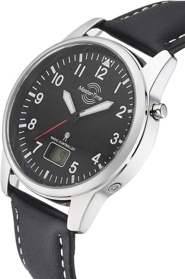Master Time Funkuhr Herren mit Lederband und Digitalanzeige im Fliegerstil entdecken