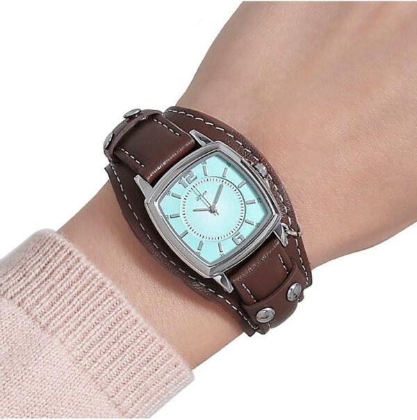 S.Oliver Mädchenuhr SO-1339-LQ mit Lederarmband und elegantem Herzanhänger entdecken