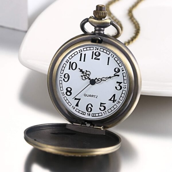 Zeitlose JewelryWe Taschenuhr mit abnehmbarer Kette und präzisem Quarzwerk entdecken